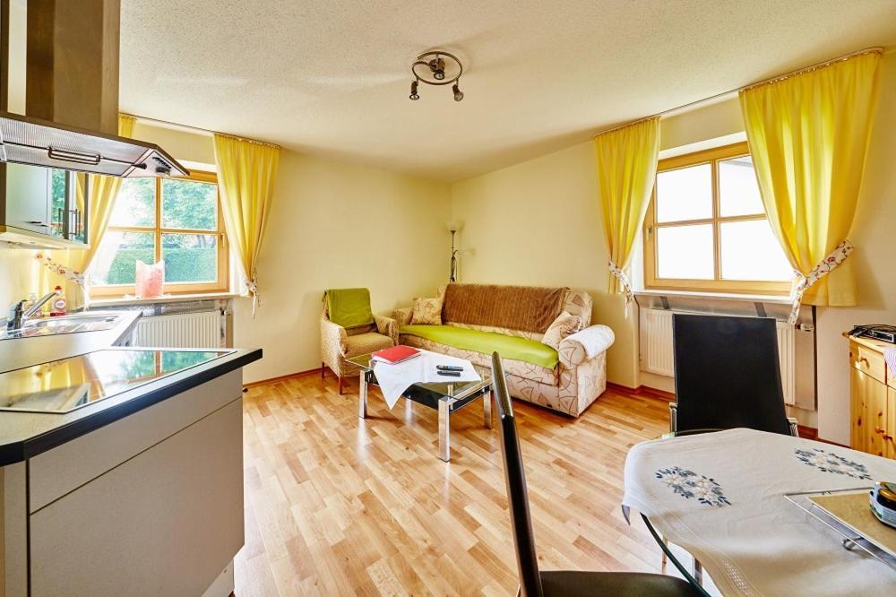 Appartement Sonne In Gasteig à Unterneukirchen Extérieur photo