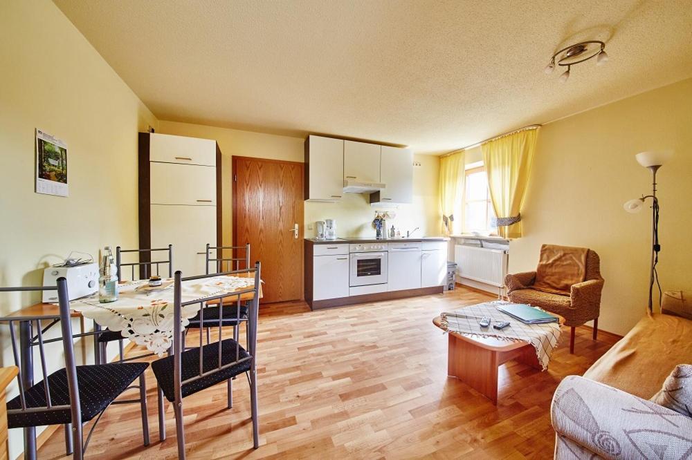 Appartement Sonne In Gasteig à Unterneukirchen Extérieur photo