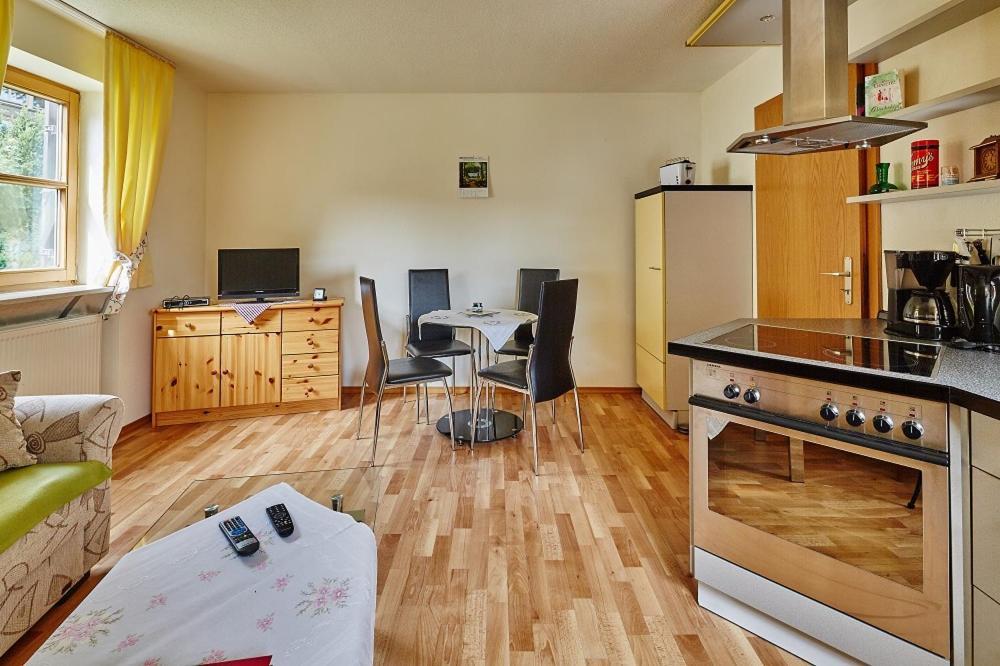 Appartement Sonne In Gasteig à Unterneukirchen Extérieur photo